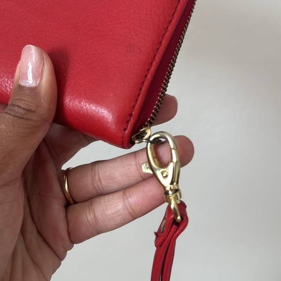 FOSSIL Red Leather Zip Wallet Wristlet - Picture 6 of 6